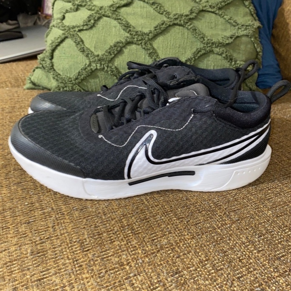 Nike court zoom pro black 9.5